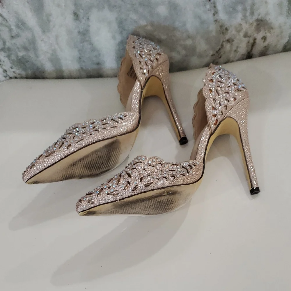 Celeste Gold Heels with Elegant Laser-Cut Design Sz 7 Wedding Graduation. - Picture 7 of 16